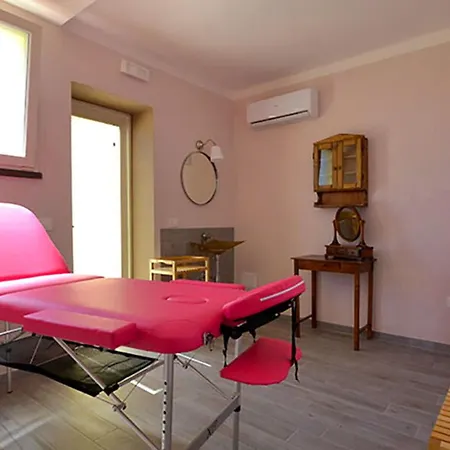 Girasole Seaside And Pool Apartamento *